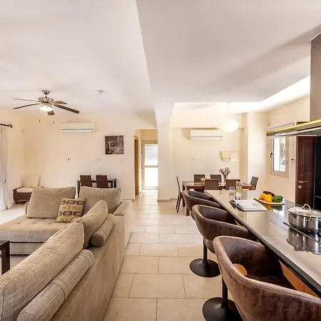 Malama Villa Paralímni