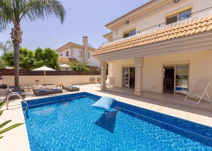 Vila Malama Paralimni