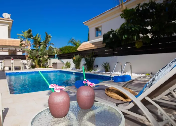 Vila Malama Paralimni